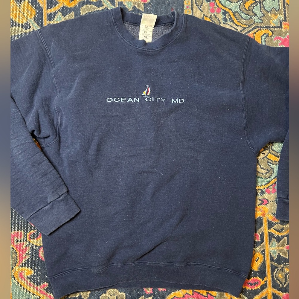 Vintage Fruit of the Loom Heavy Cotton Embroidered Crew Neck Sweatshirt